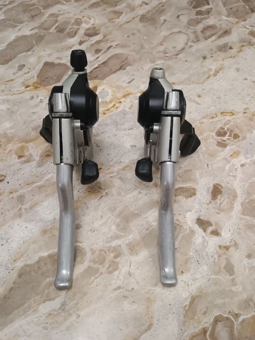 Klamki manetki Shimano ST-EF20, 3x7 speed.