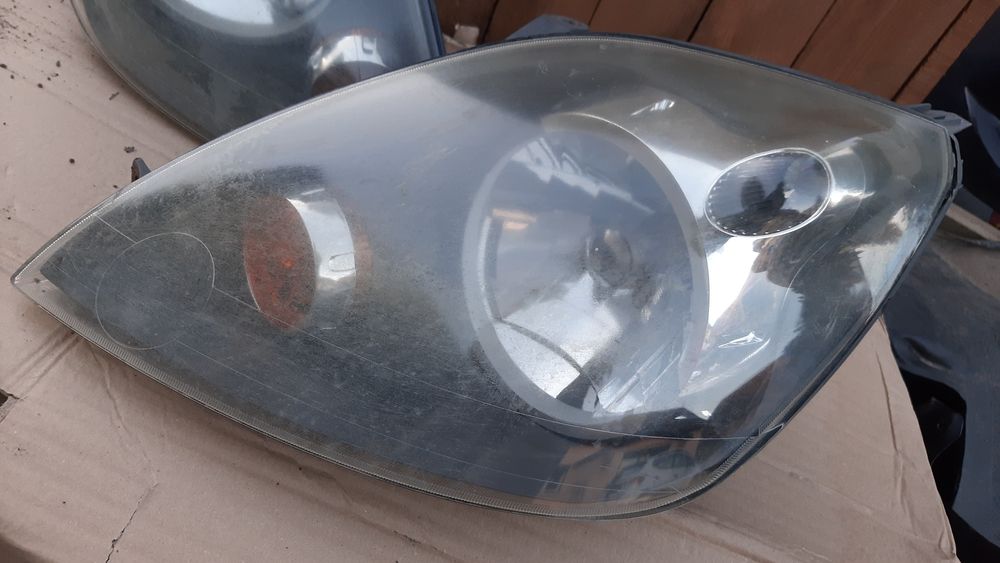 Lampa przednia Ford Fiesta mk6 Lift FL lampy przód