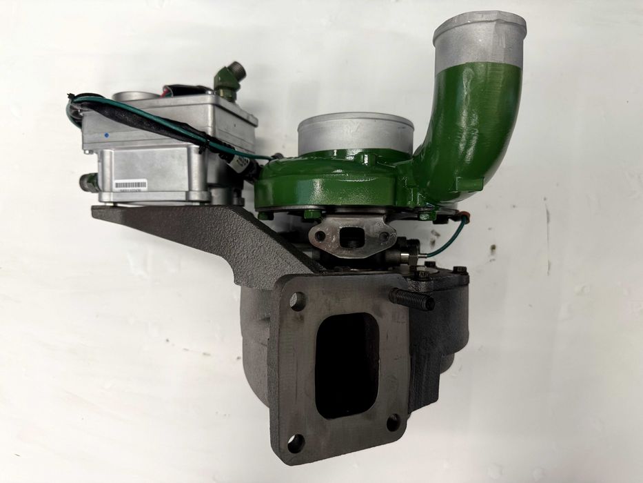Turbosprężarka John Deere 7630 7730 4730 4830 7830 7930 Claas 617,657 Z NOWYM actuatorem