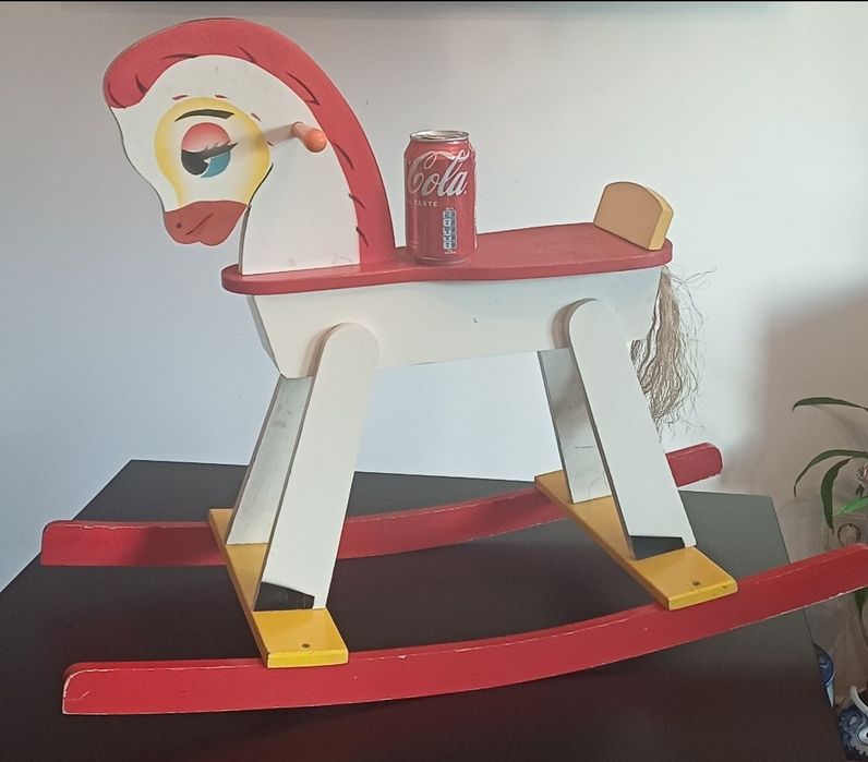 Brinquedo antigo com campainhas