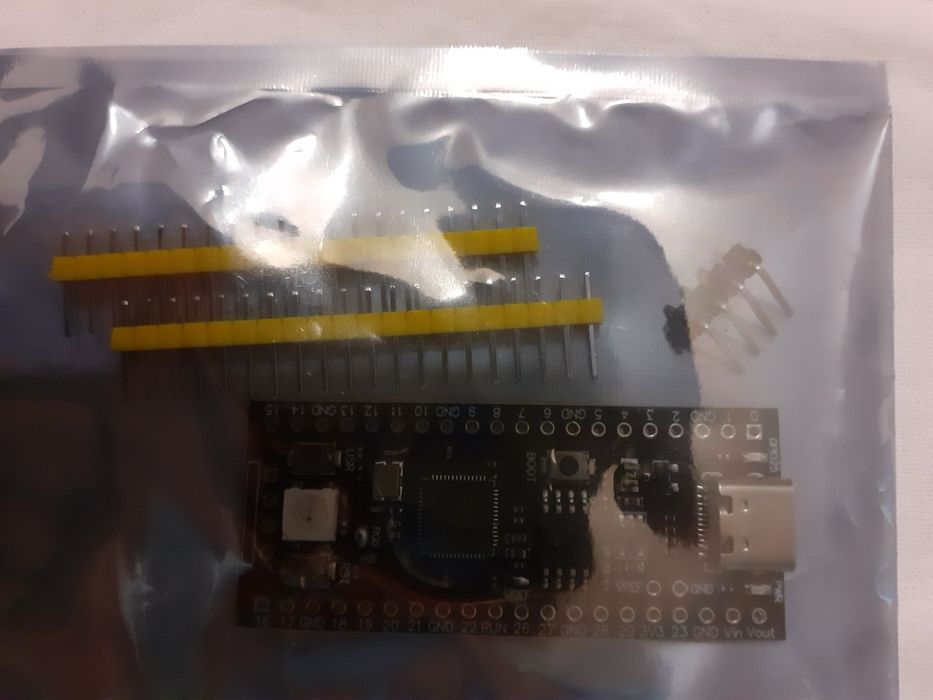 Raspberry Pi pico 16 Mb RP2040 Type C WS2812 Reset key