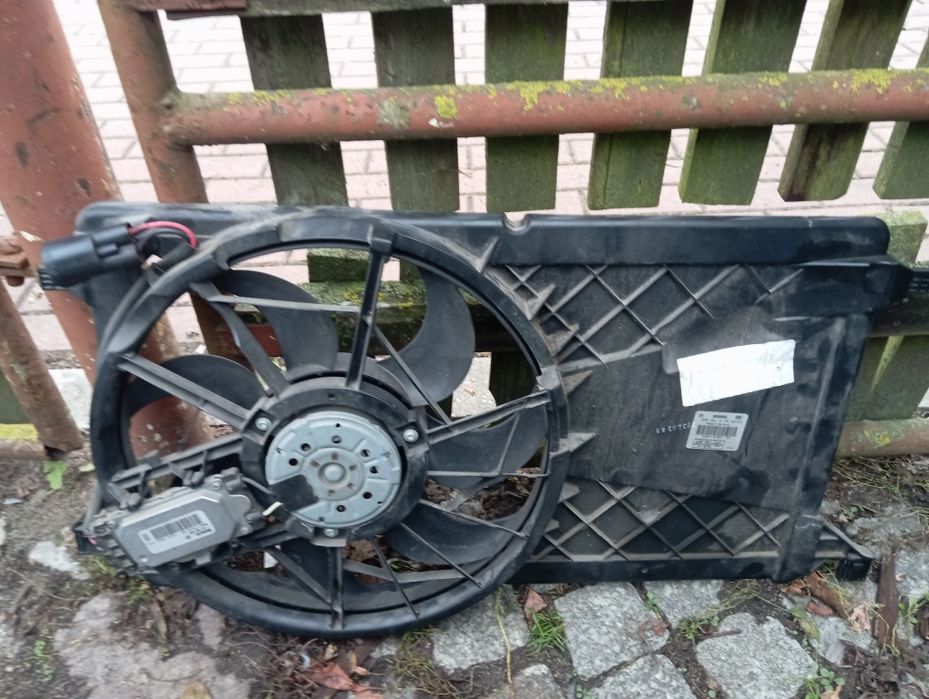 Ford Focus Focus 1.6 -2.0 benzyna 1.6-2.0 TDCI wentylator wiatrak