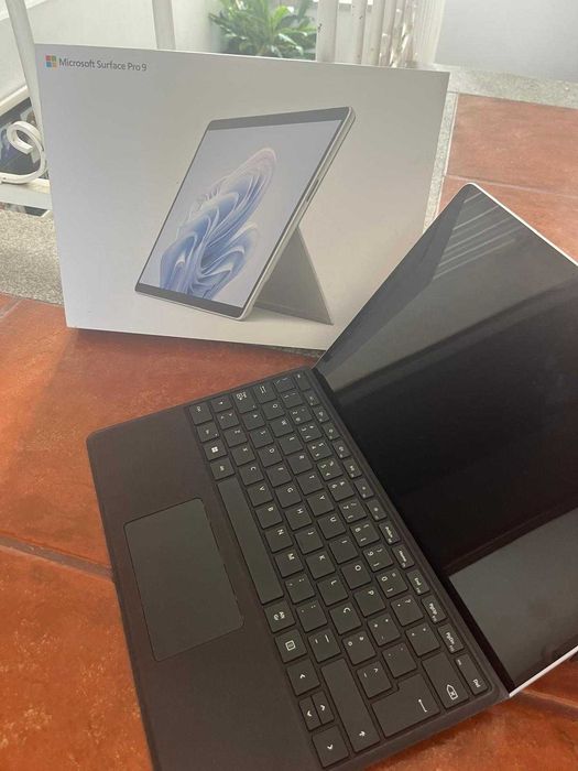 microsoft surface pro 9 i7 256gb