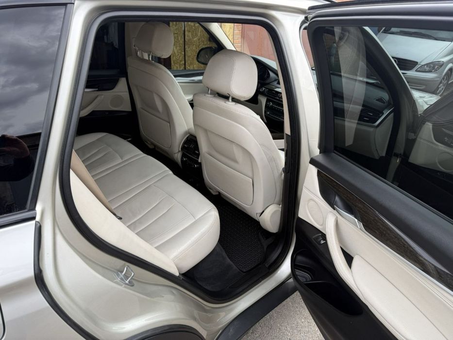 BMW X5 2015 года