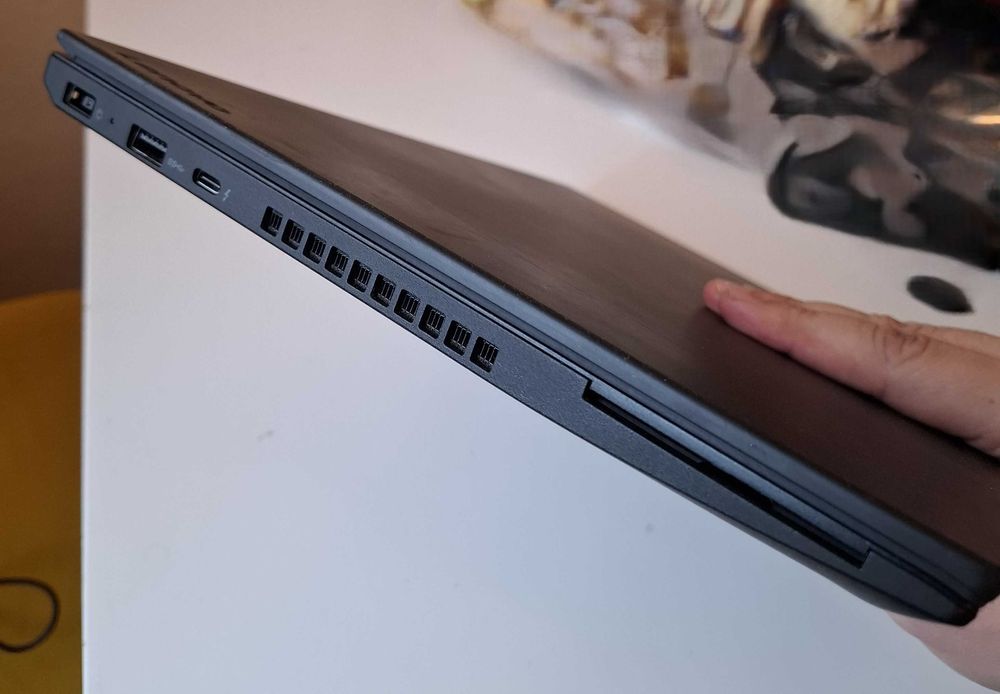 Ноутбук Lenovo T570 256 SSD, 8Gb RAM, SIM-карта привезений з Німеччини