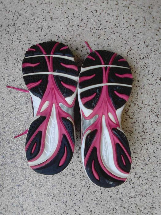 SAPATILHAS MULHER OU CRIANÇA NOVAS