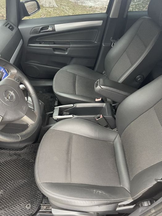 Продам Opel ZAFIRA B