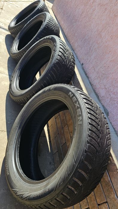 Шини зимові Nexen 215/55 R17