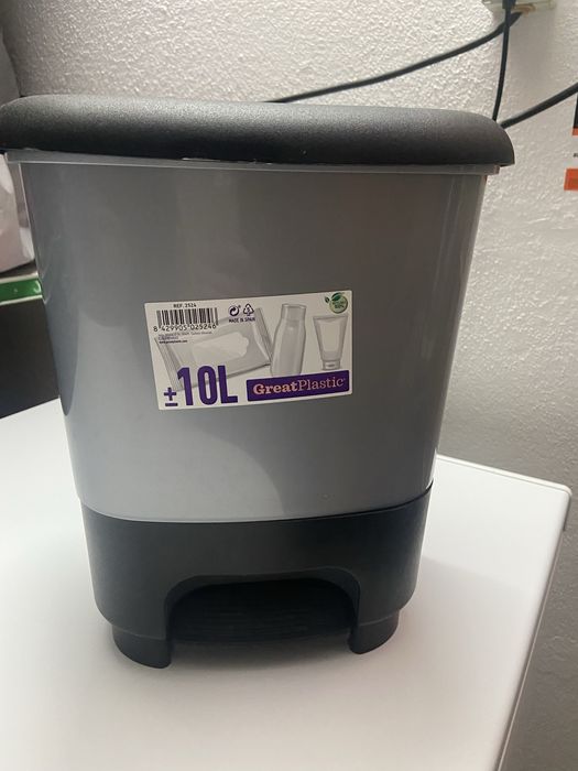 Caixota de lixo para casa de banho