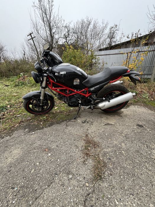 Ducati monster 695