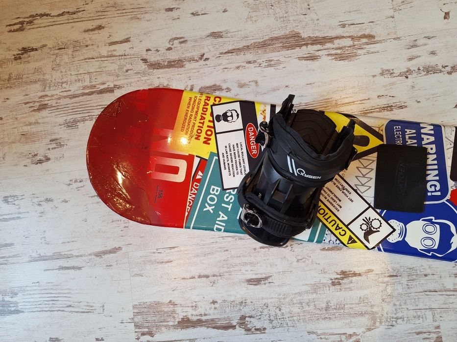 Deska snowboardowa Radical z wiązaniami