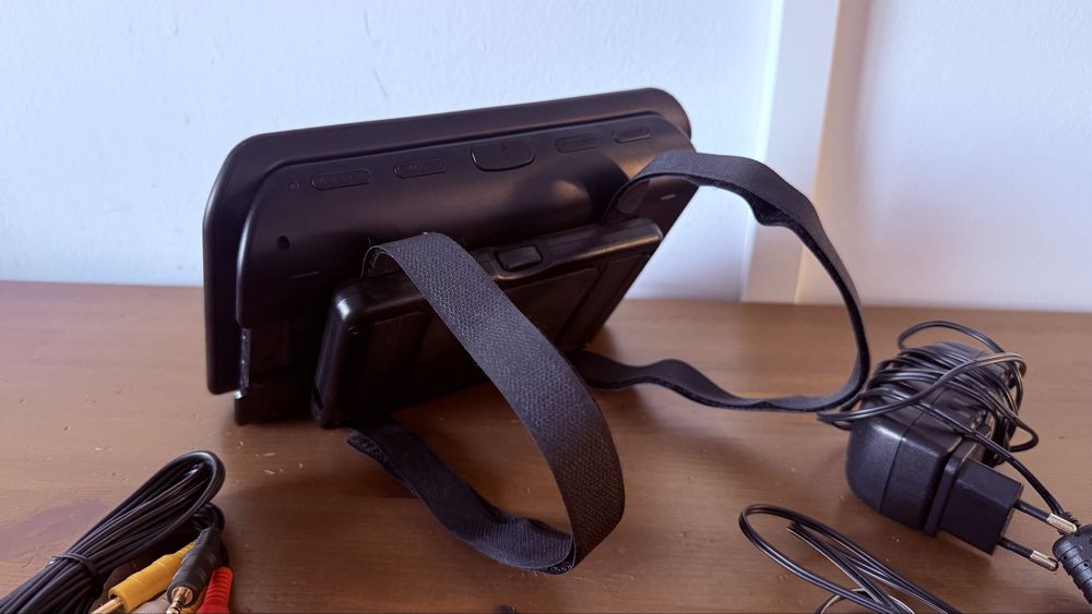 DVD para carro com varios dvds para criança