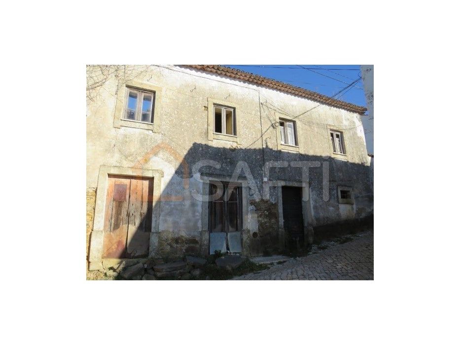 Moradia para Reconstrução em Castanheira de Pera