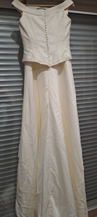 Vestido de noiva e véu