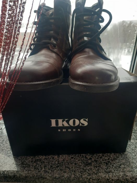 Продам кожанні осінні ботінки 42розмир.