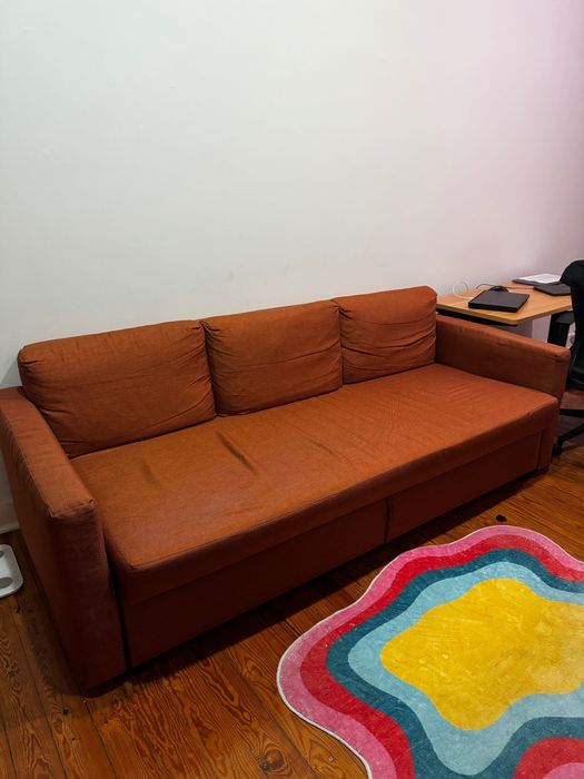 FRIHETEN Sofá-cama 3 lugares, Faringe laranja acastanhado