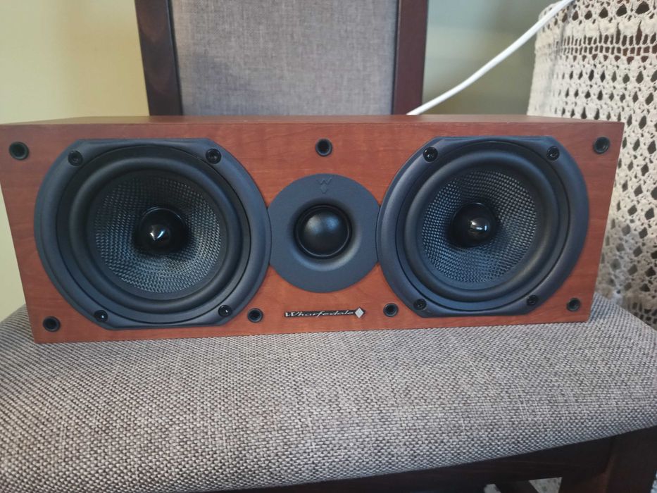 Kolumna centralna Wharfedale Diamond 9.CC