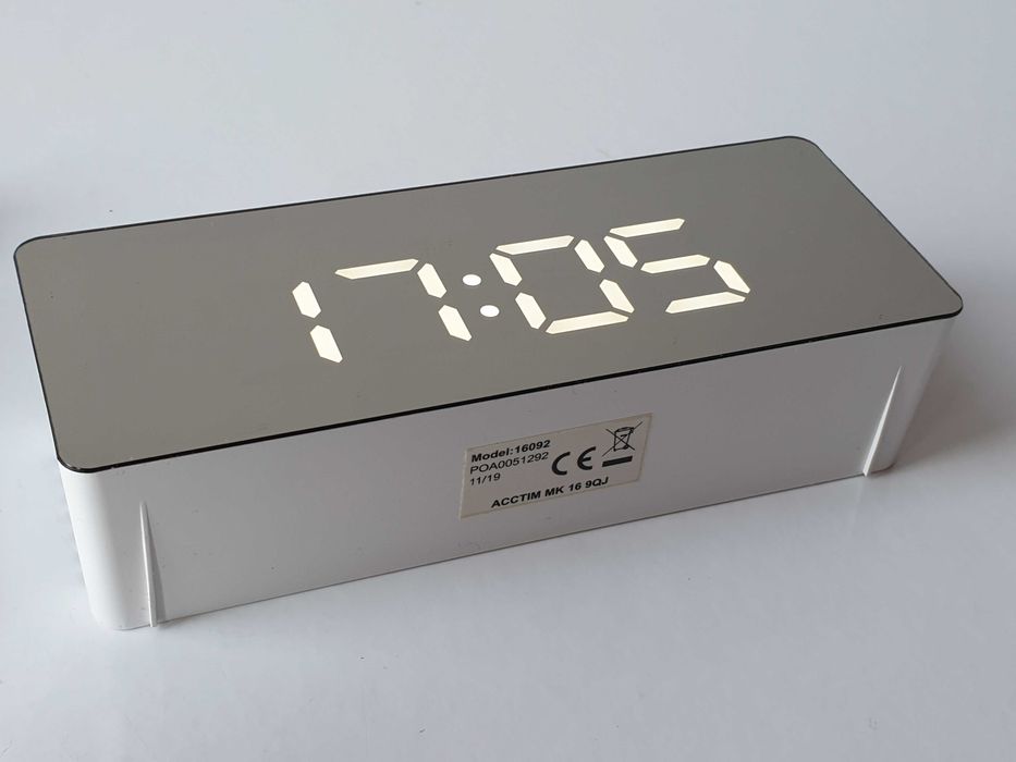 Годинник  температура будильник Acctim Medina White Clock 16092