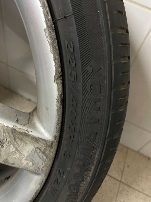 Jantes Mercedes W203 AMG R18 com pneus