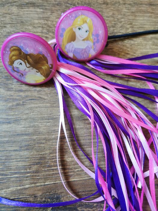 Kolorowe frędzle do roweru