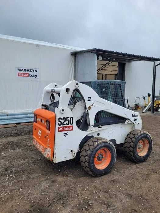 Minikoparka , bobcat wynajem ,wypożyczalnia Lublin bez operatora