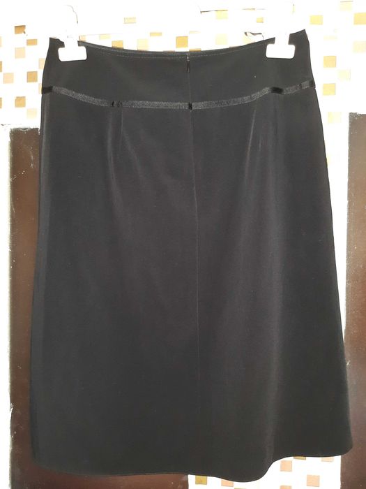 Юбка черная импортная с украшением