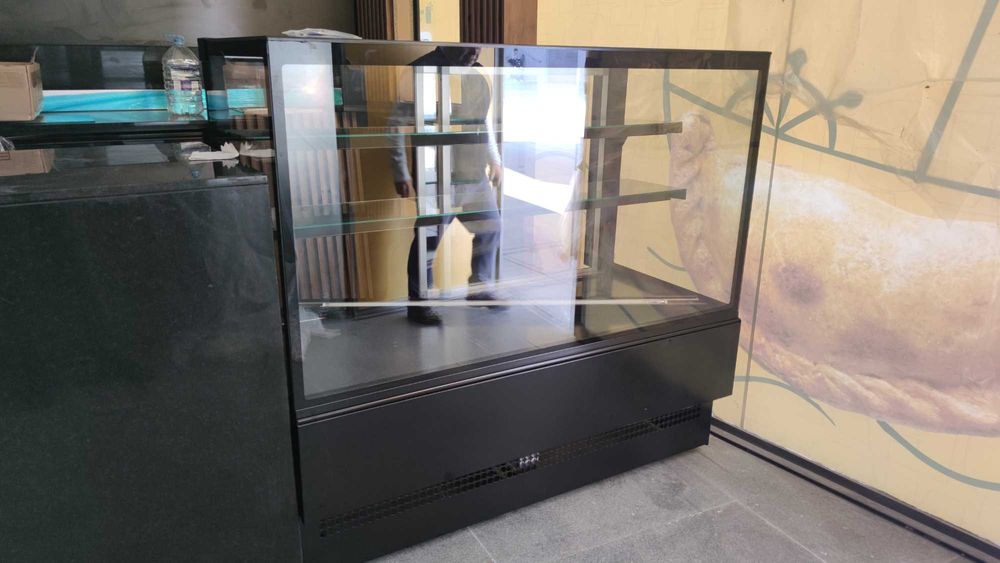 Vitrine refrigerada pastelaria, padaria, cafe