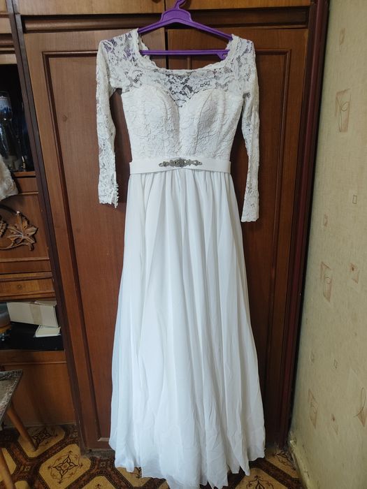 Весільня сукня Viyas Дінара шифон з хутряною накидкою