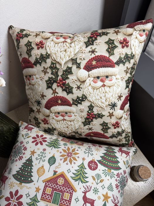 Новорічні подушки та наволочки