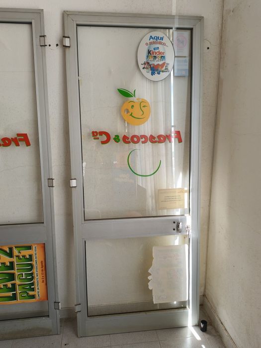 Porta de Alumínio com Vidro