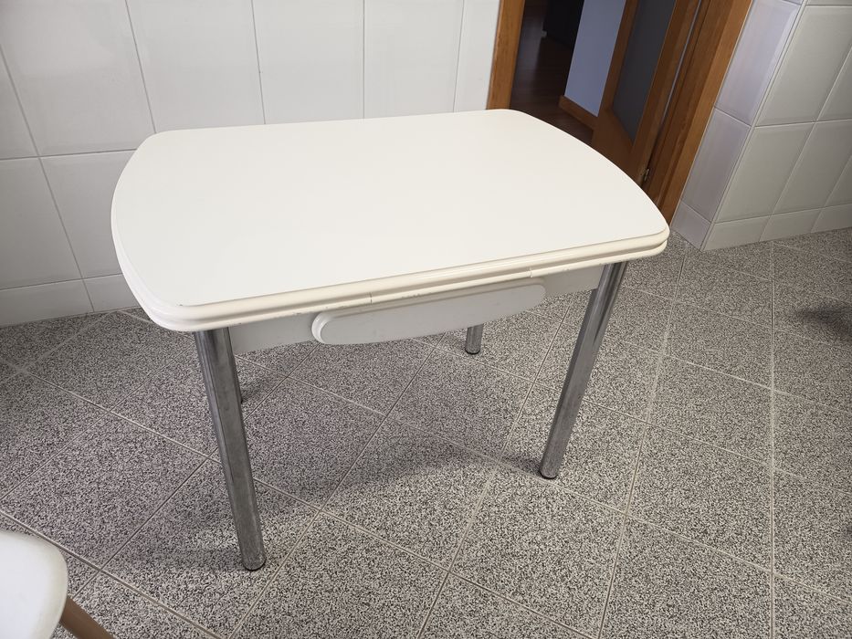 Mesa cozinha branca extensível