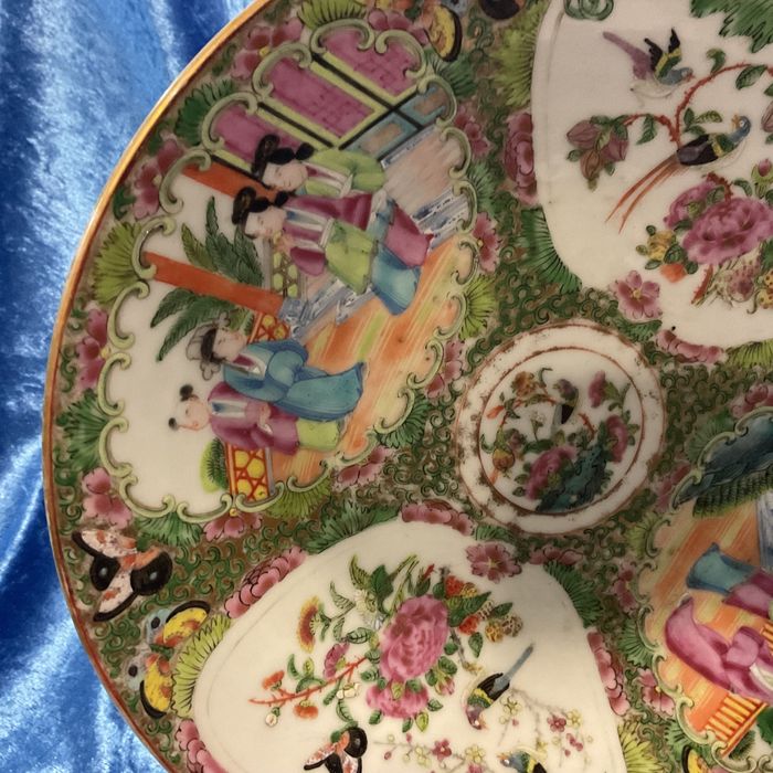 Prato Chinese família rosa com 24,5 cm  mais anúncios abaixo