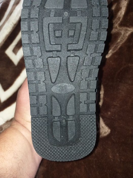 Дитячій одяг і взуття.