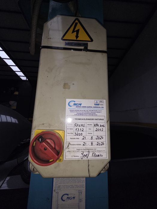 Elevador Ravaglioli 2 colunas