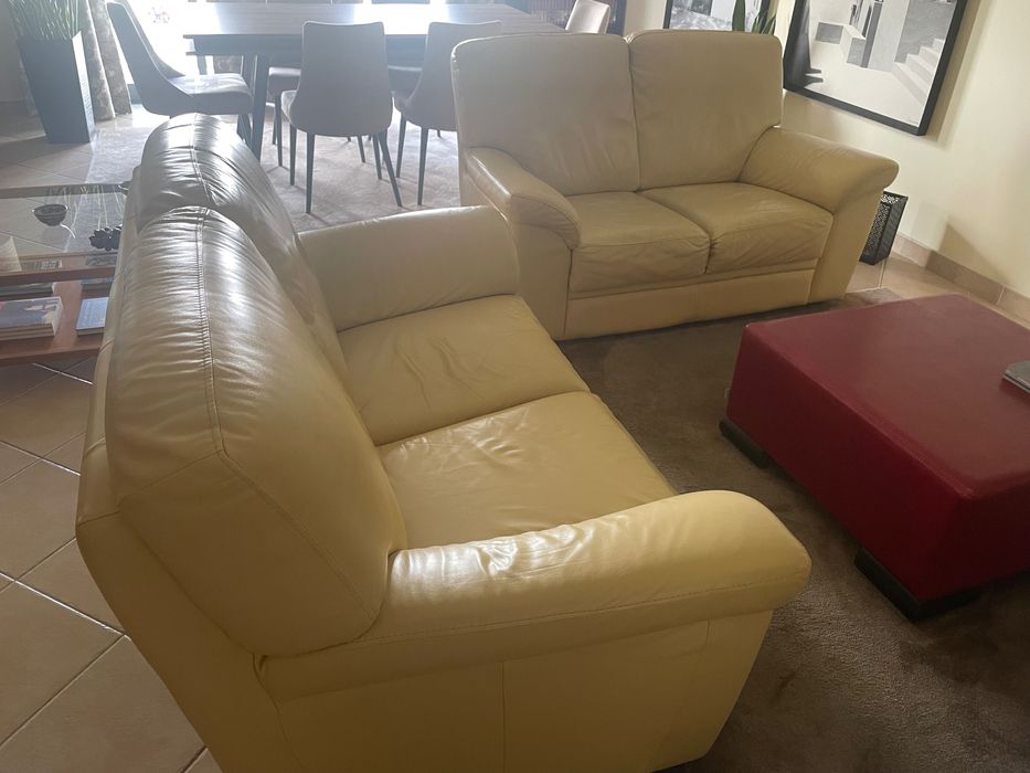 Sofá em pele Chateau D’ax