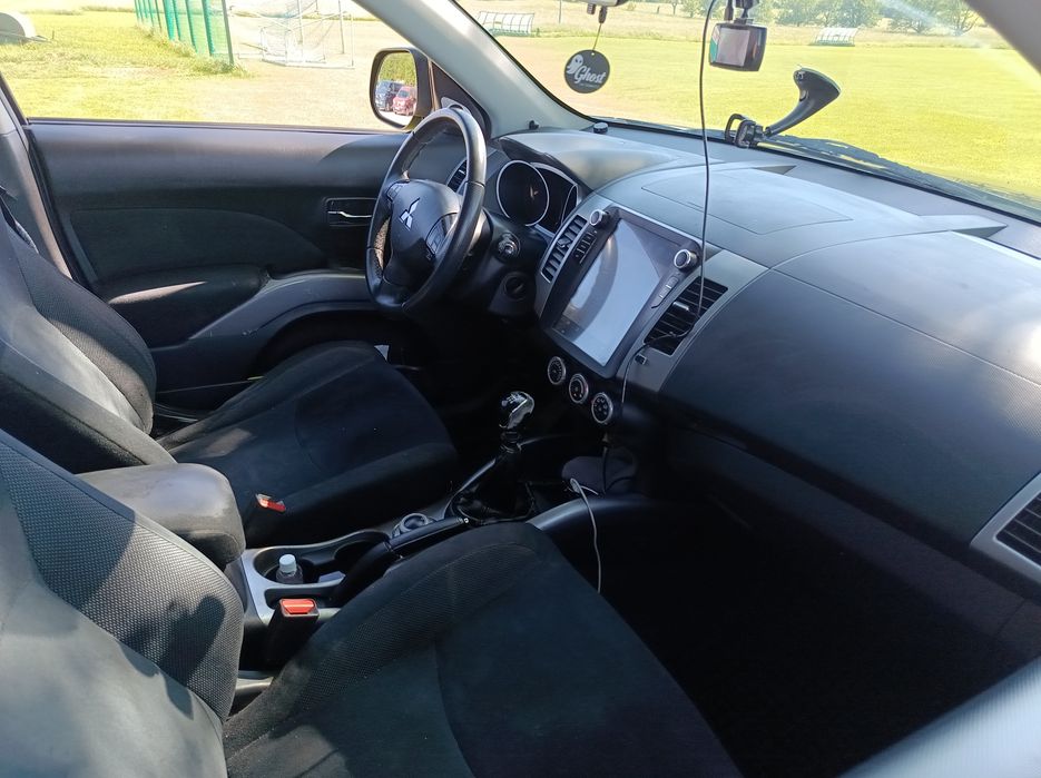 Sprzedam mitsubishi outlander || 2.0 did 2008r.