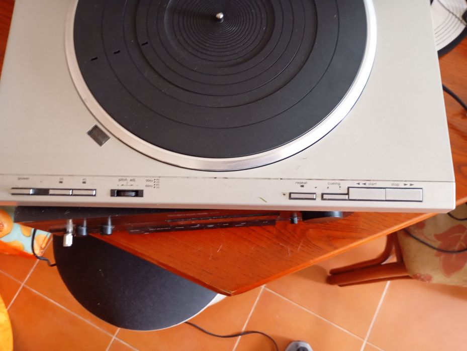 record player technics SL-DL1 and amplifier Onkyo A-M50