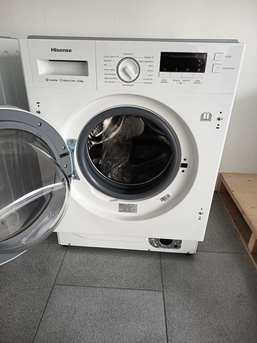 Máq. de Lavar e Secar Hisense WD3M841BWIES Novo de Exposição