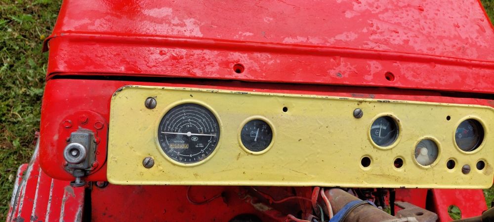 Продам Трактор т25