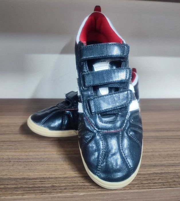 Кросівки для футболу