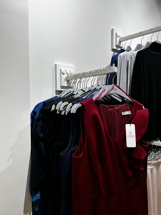 wieszak do garderoby, wieszak do sklepu, wieszak odzieżowy