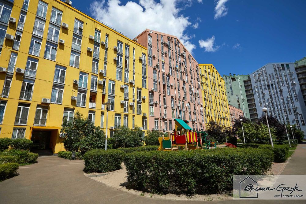 Продаж квартири 45 кв.м. (2 кімнати) ЖК Комфорт Таун, Регенераторна 4, корпус 3, 8-й під'їзд
