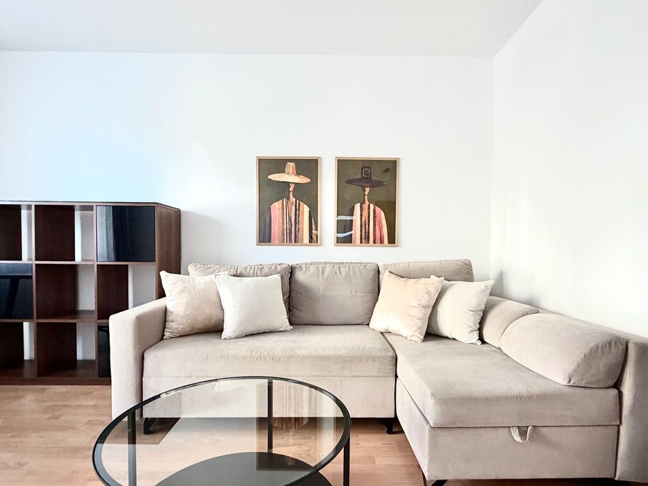 Duży pokój (16 m²) z prywatnym balkonem 7 m² i widokiem na Zatokę | blisko PG i GUMed