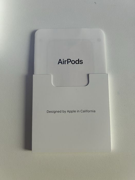 Apple AirPods 4 (2024)