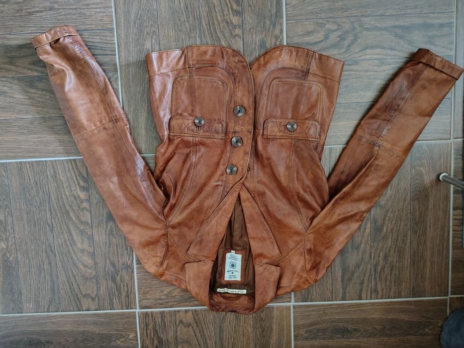 Жіночий шкіряний піджак