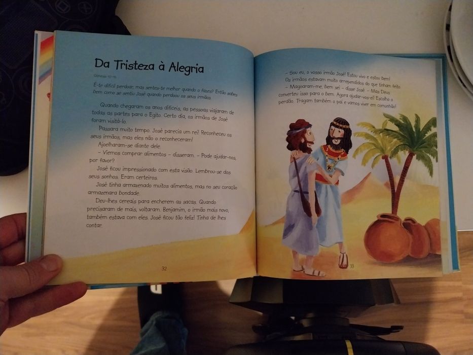 2 livros "A minha Bíblia em histórias"