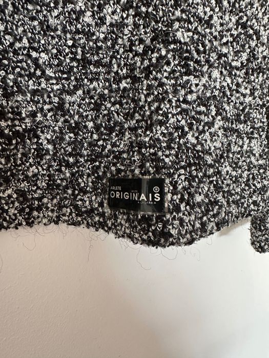 Camisola Preta/Branca M - Super Preço