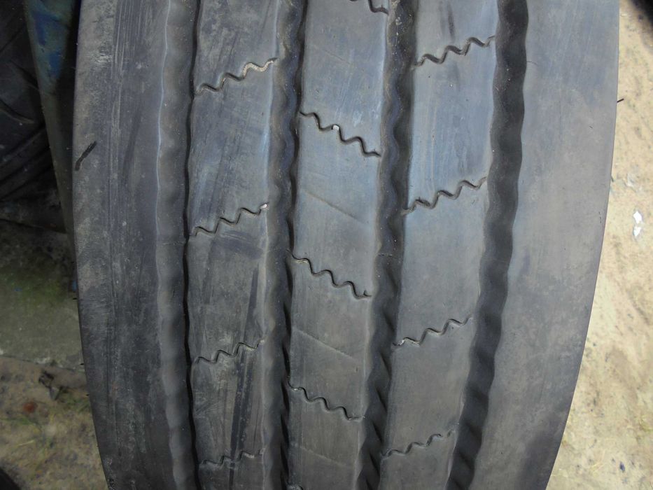 Opona 215/75R17.5 Uniroyal FH40 (480 netto)