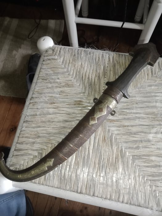 Adaga muito antiga , óptima para decoração