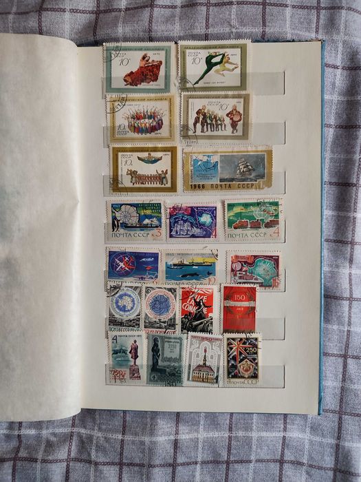 Марки: живопис, космос, авто, авіа, кораблі, літаки, історія